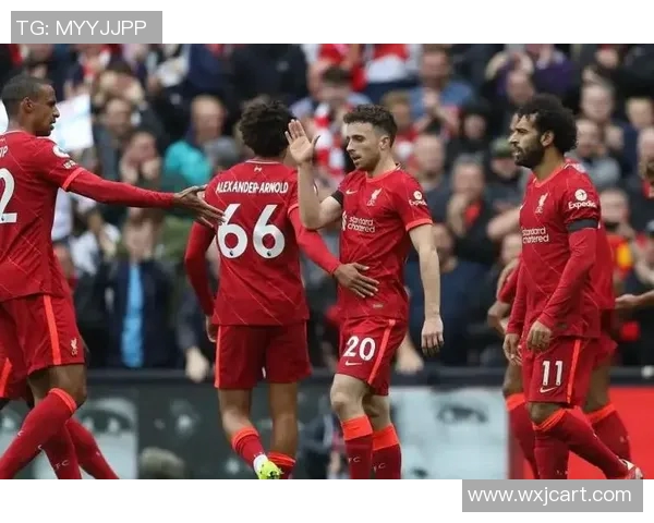 球星视角下的足球世界：技术、战术与个性化风采的完美交融